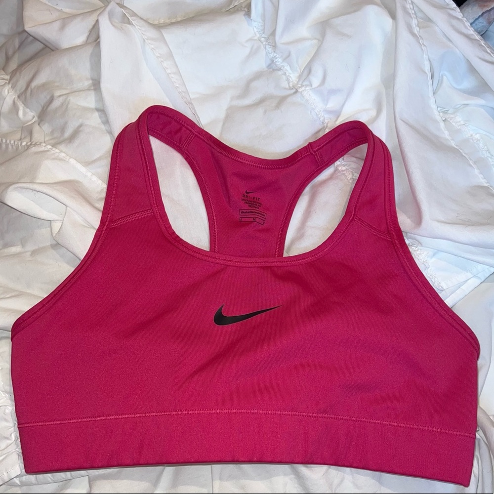 dri-fit nike sports bra.
